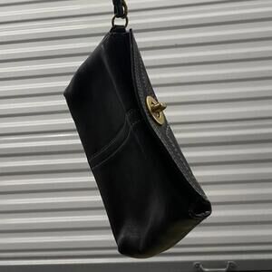 🖤✨ Vintage Coach Leather Wristlet — Turnlock Style ✨🖤